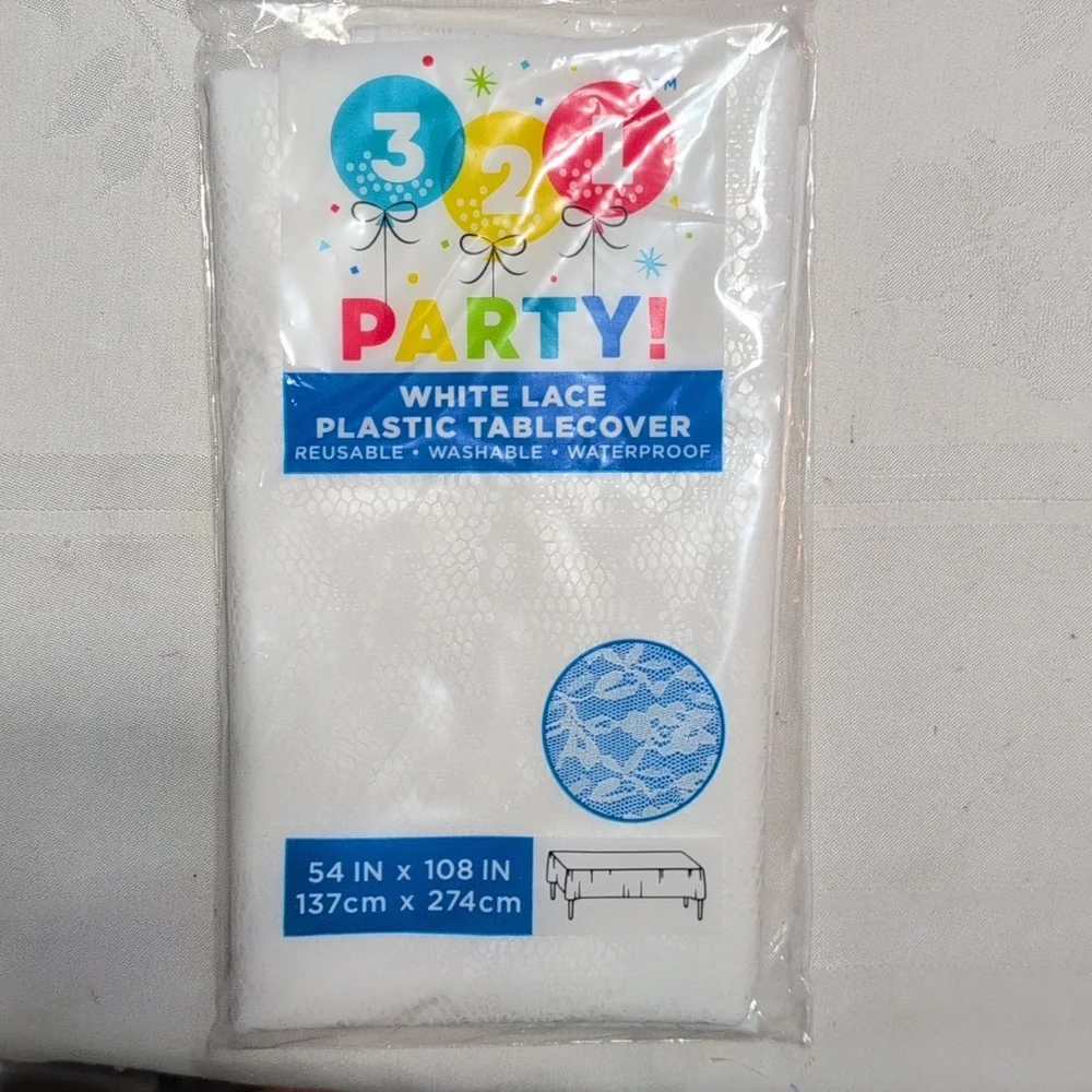 4 Individual White Lace Disposable Plastic Tablecover Rectangular